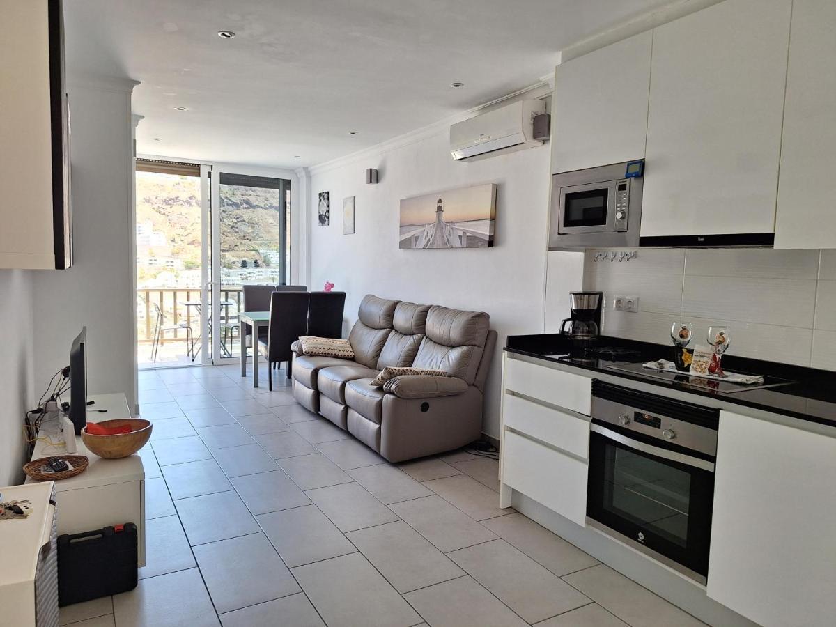 Solaris - Refurbished, Top Floor, Sea Views Puerto Rico  Bagian luar foto