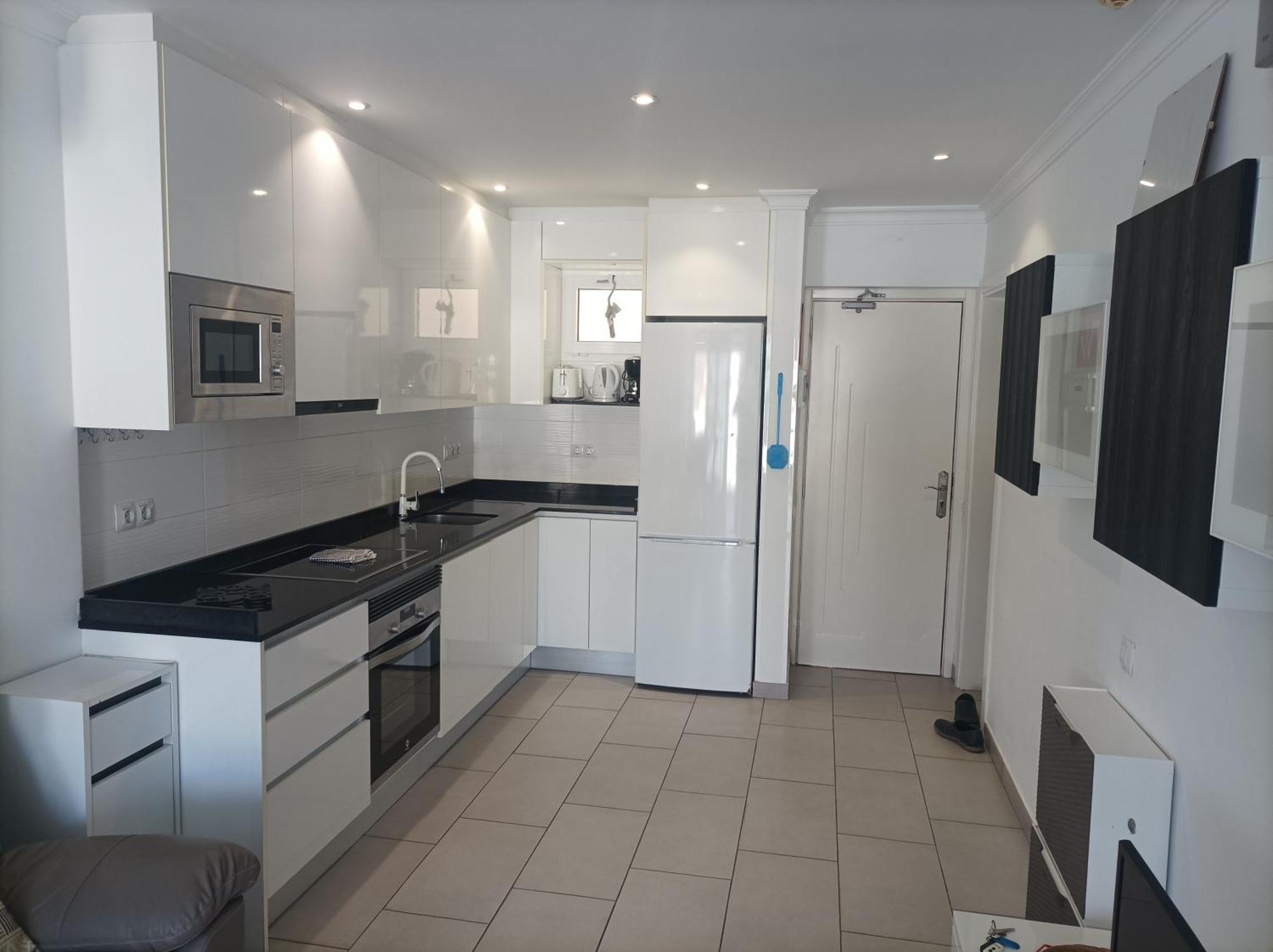 Solaris - Refurbished, Top Floor, Sea Views Puerto Rico  Bagian luar foto