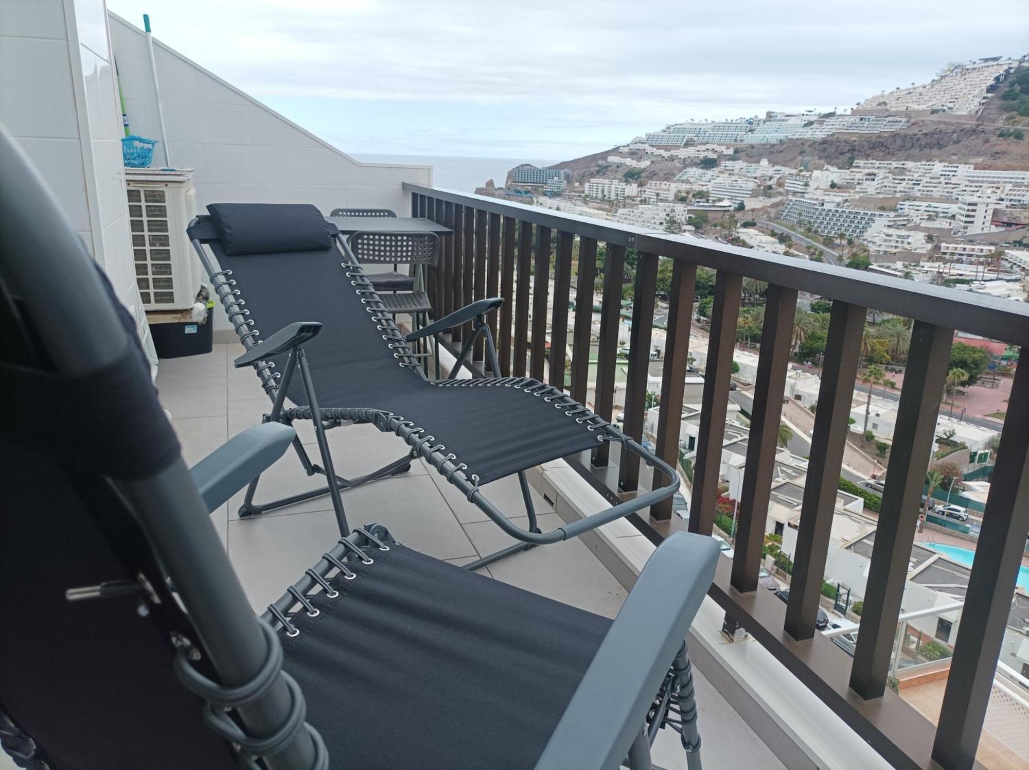 Solaris - Refurbished, Top Floor, Sea Views Puerto Rico  Bagian luar foto